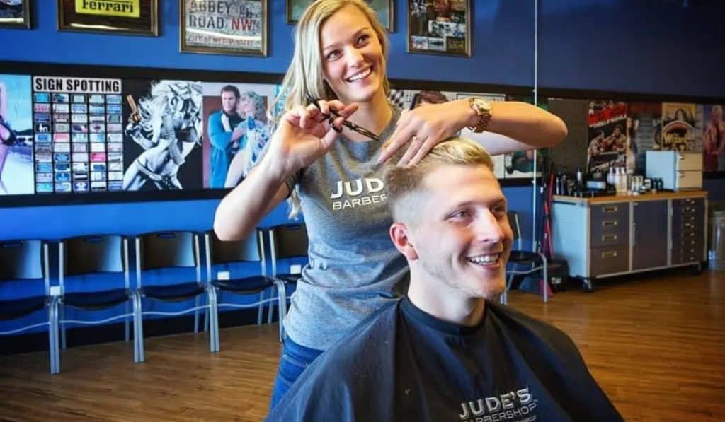 Modern Men’s Haircut Near Me